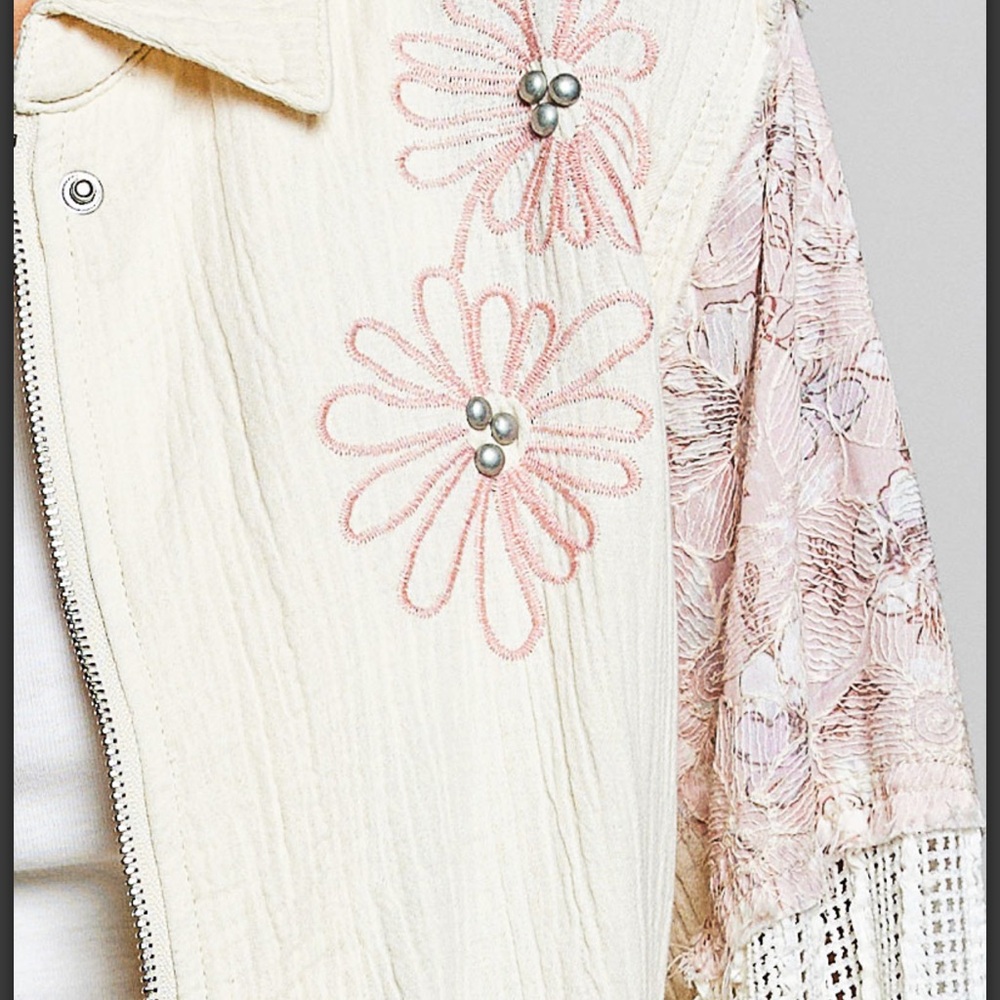 💕SALE! POL Floral Embroidered Women's Jacket - Picture 5 of 6